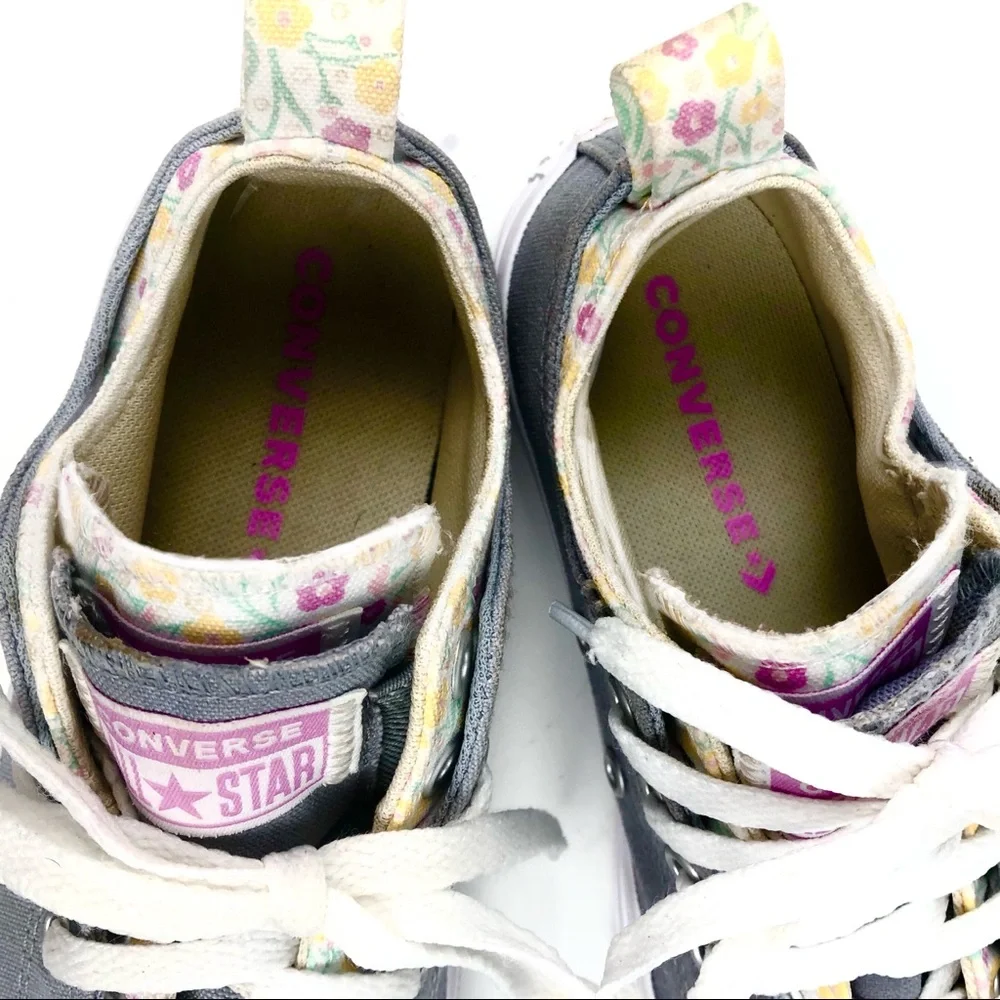 Converse Girls Double Tongue Sneakers Sz 2